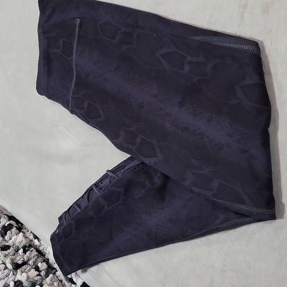 Victoria's Secret Leggings - Picture 4 of 10